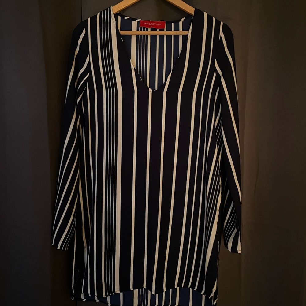 Chic Striped Black and White Top